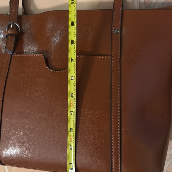 NWT Vegan Leather Shoulder Bag - Picture 9 of 12